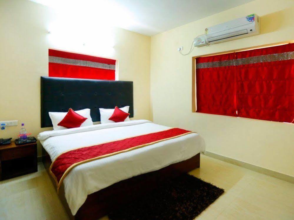 Namo Suites Hyderabad Luaran gambar